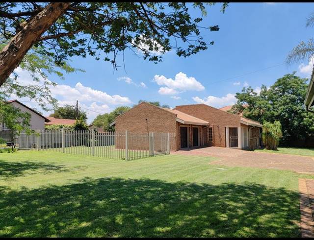 3 BEDROOM PROPERTY TO RENT IN RAVENSWOOD